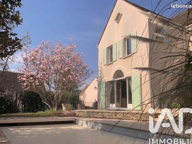 Maison familiale 7 pièces 186 m²