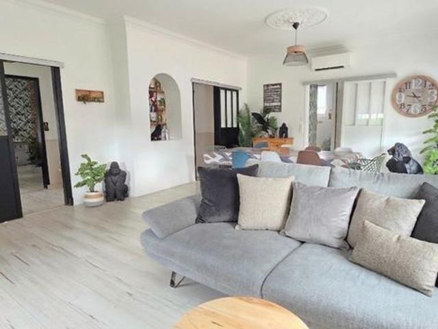 Maison familiale 7 pièces 241 m²