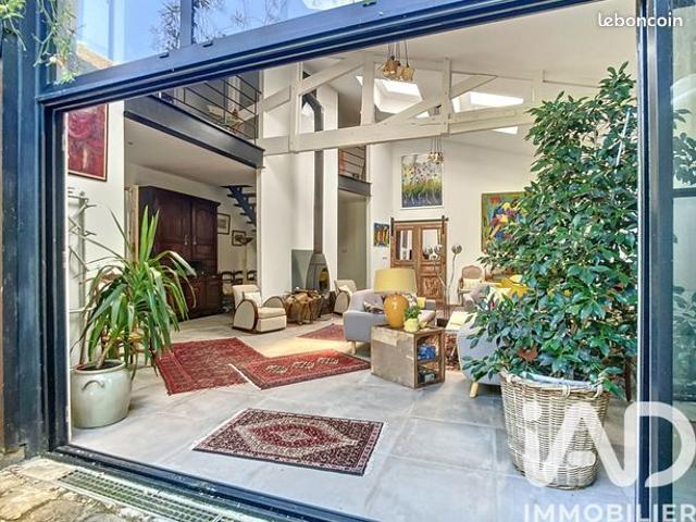 Maison familiale 7 pièces 244 m²