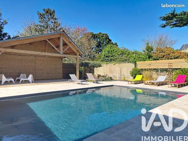 Maison familiale 7 pièces 250 m²