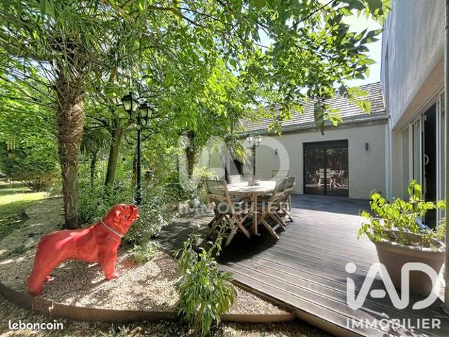 Maison familiale 7 pièces 272 m²