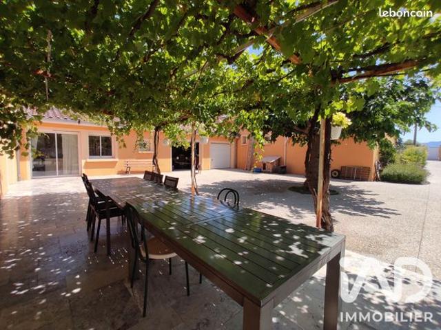 Maison familiale 7 pièces 203 m²