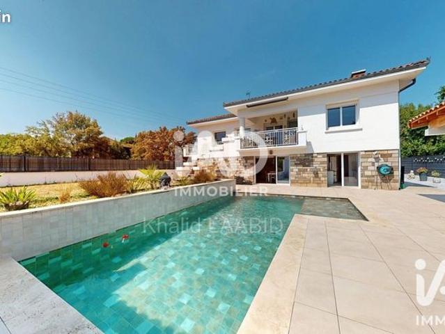 Maison familiale 7 pièces 210 m²