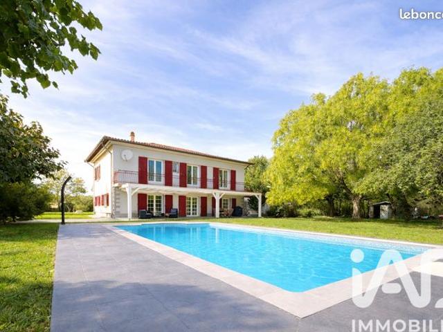 Maison familiale 7 pièces 210 m²