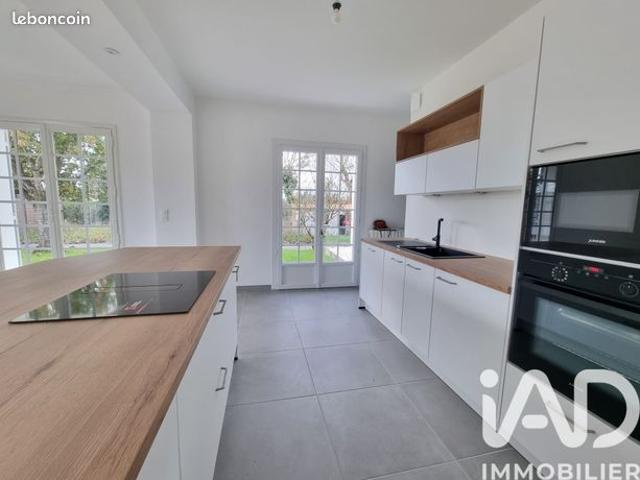 Maison familiale 7 pièces 220 m²