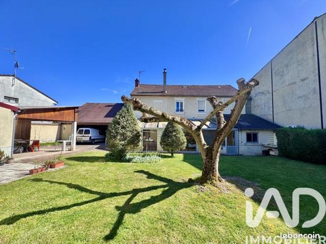 Maison familiale 7 pièces 222 m²