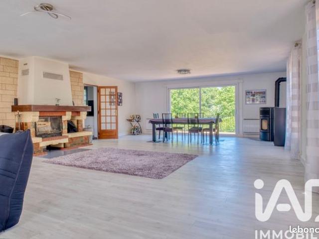 Maison familiale 7 pièces 237 m²