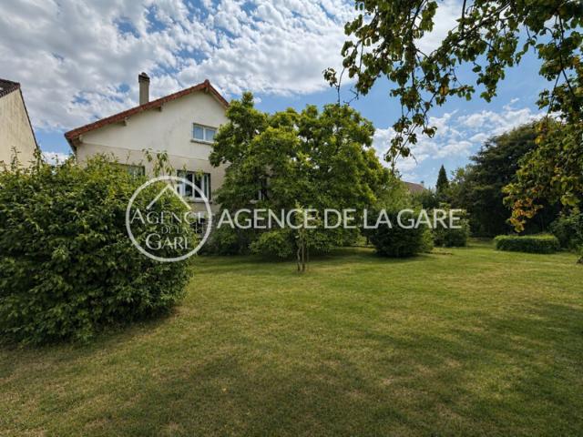 MAISON FAMILIALE