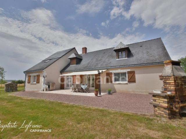 Maison familiale 8 pièces à JARZÉ 170 m² Terrain 4330 m²