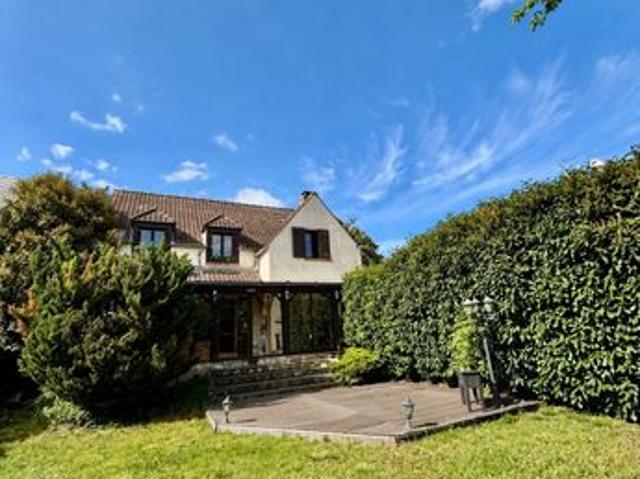 Maison familiale 8 pièces 141 m²