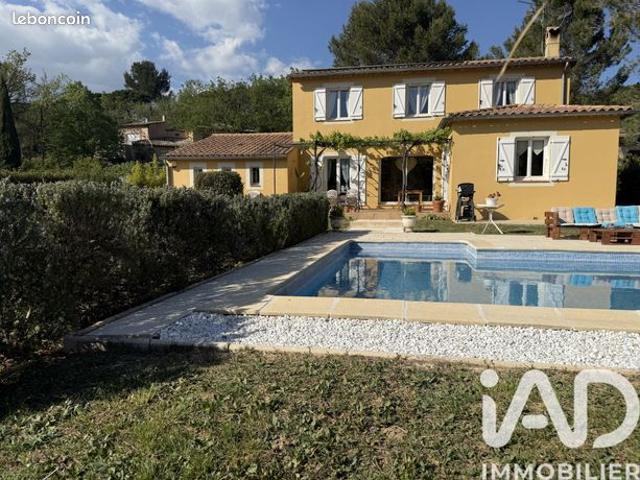 Maison familiale 8 pièces 156 m²