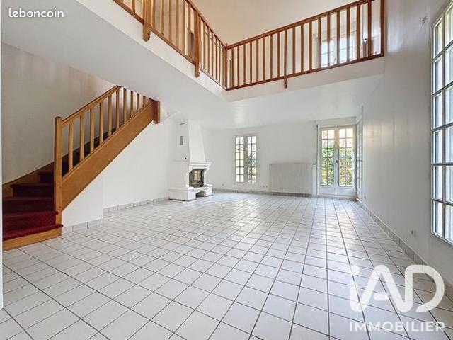 Maison familiale 8 pièces 174 m²