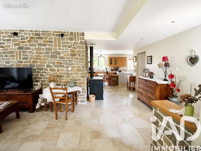Maison familiale 8 pièces 176 m²