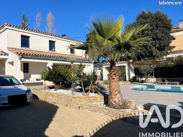 Maison familiale 8 pièces 188 m²