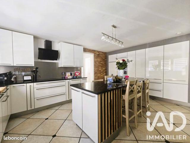 Maison familiale 8 pièces 190 m²