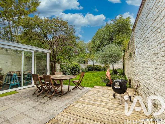 Maison familiale 8 pièces 250 m²