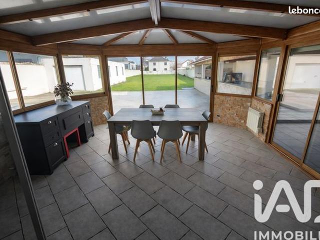 Maison familiale 8 pièces 252 m²