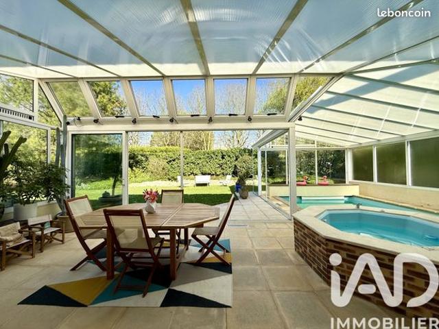 Maison familiale 8 pièces 209 m²