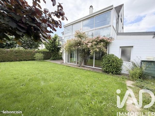 Maison familiale 8 pièces 225 m²