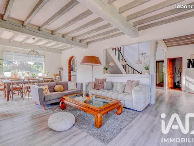 Maison familiale 8 pièces 226 m²