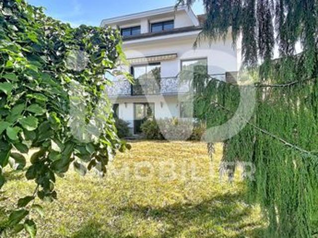 Maison familiale 8 pièces 226 m²