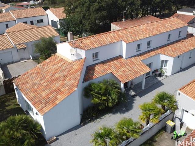 Maison familiale 8 pièces 232 m²