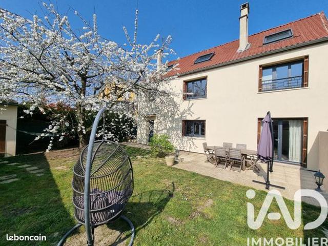 Maison familiale 9 pièces 182 m²