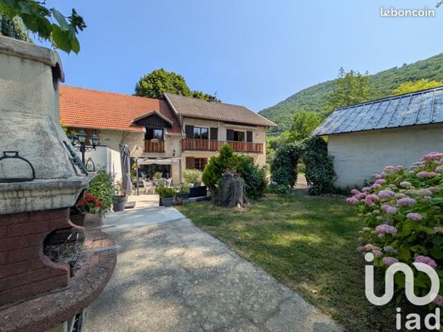 Maison familiale 9 pièces 184 m²