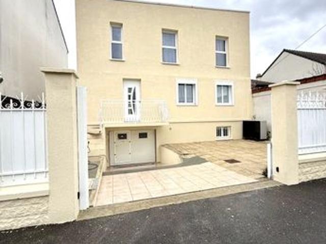 Maison familiale 9 pièces 200 m²