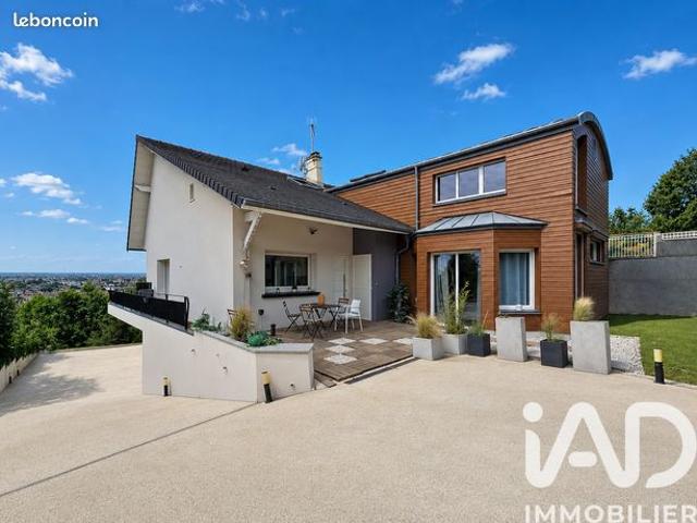 Maison familiale 9 pièces 215 m²