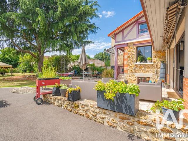 Maison familiale 9 pièces 218 m²