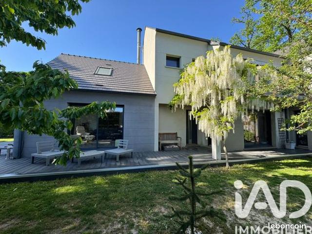 Maison familiale 9 pièces 220 m²