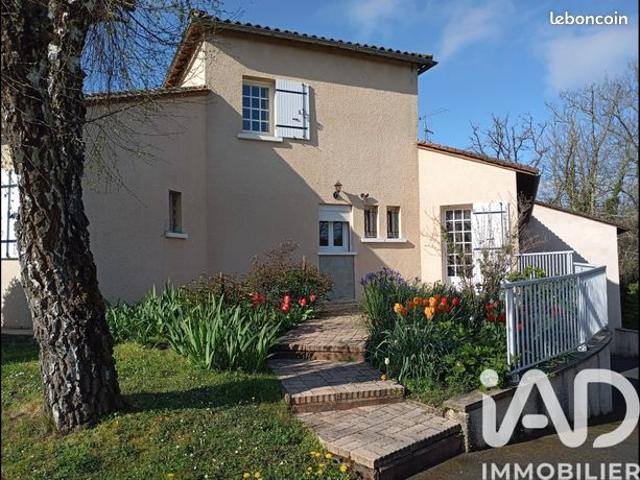 Maison familiale 9 pièces 222 m²
