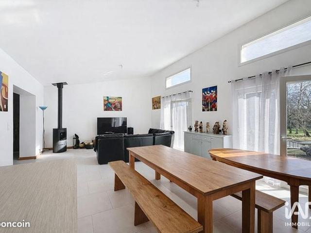 Maison familiale 9 pièces 226 m²