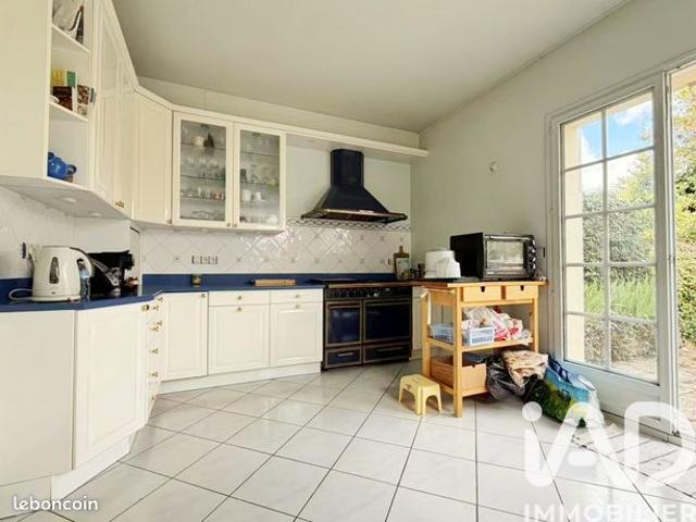 Maison familiale 9 pièces 226 m²
