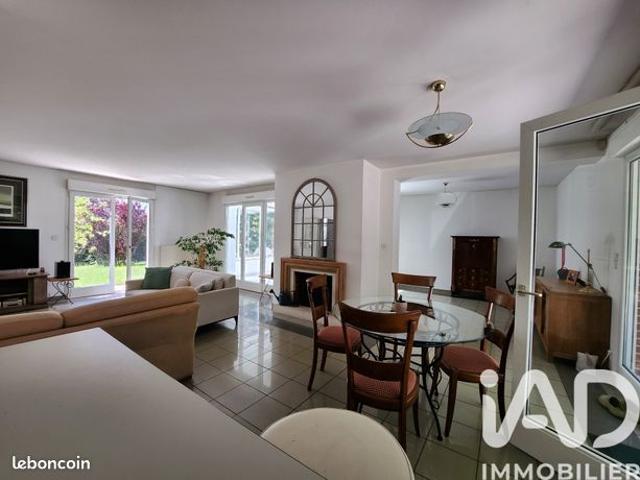 Maison familiale 9 pièces 230 m²