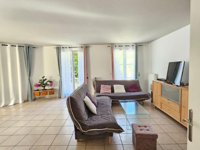 Maison familialede 5 chambress aux sablons