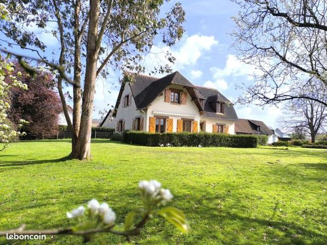 Maison familliale ss sol dépendance jardin