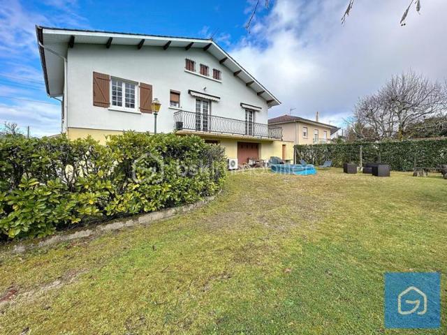 Maison familliale sur trois niveaux d'environ 150 m²