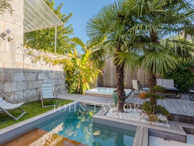 MAISON HAUT DE GAMME 4 CHAMBRES PISCINE PARKING CLIMATISATION NANSOUTY