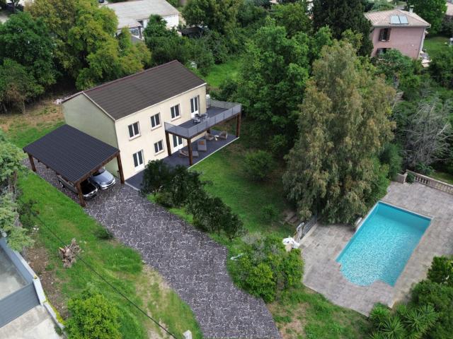 Maison Hauteurs Furiani 5 pièce s 162m2 terrain 2028 m2 vue dégagée piscine