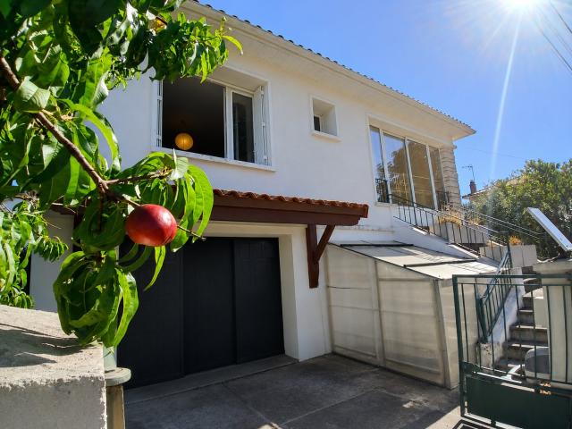 Maison habitable de plain pied, proche du centre ville La Rochefoucauld en Angoumois