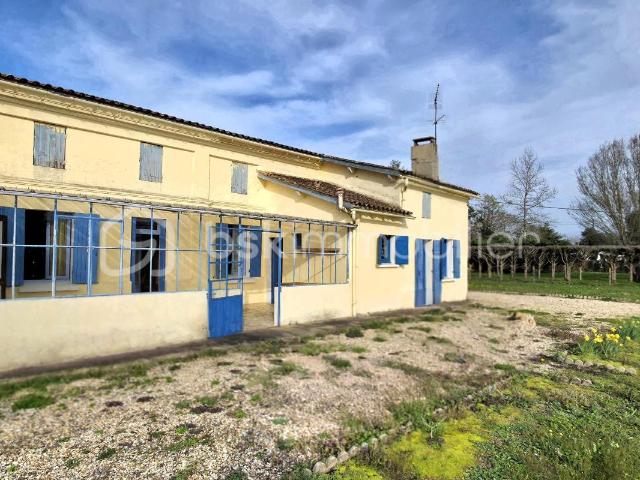 Maison habitable de suite 210 m² – terrain clos 1320 m² – Moulin Neuf 24700
