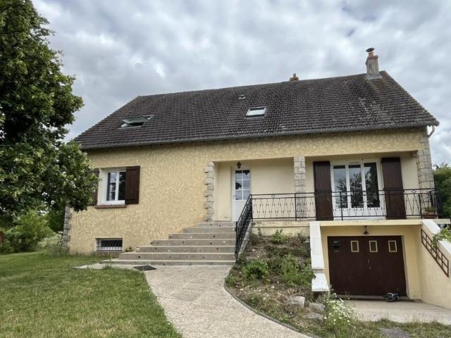 Maison habitable de suite 5ch, sous sol total, jardin arbo. 180m² Aubigny sur Nère