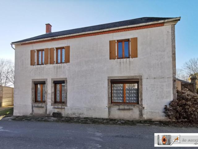 Maison habitable situé sur plus de 2 hectares