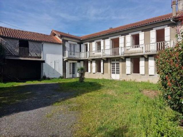 Maison habitation avec deux appartements jardin et