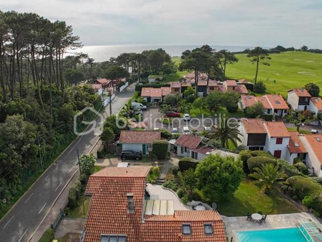 Maison Hare Mendi à Bidart Ilbarritz – Piscine et plage à pied – Terrain 1000 m²