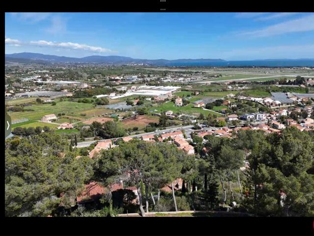 Maison Hyeres 9 pièce s 390 M2 1700 M 2 terrain