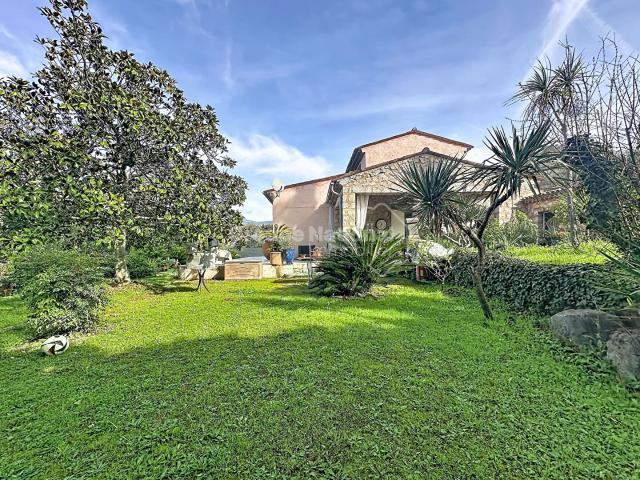 Maison indépendante/4P/Auribeau s/Siagne 186M² sur un terrai. 186m² Auribeau sur Siagne