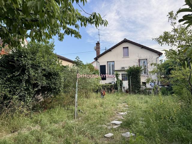 Maison indépendante avec jardin arboré à Livry Gargan